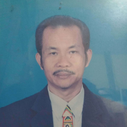 Drs. Maran Marsellinus Aseng 
Kepala SMA 
1987-1990